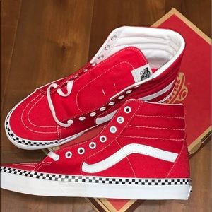 red low top checkered vans